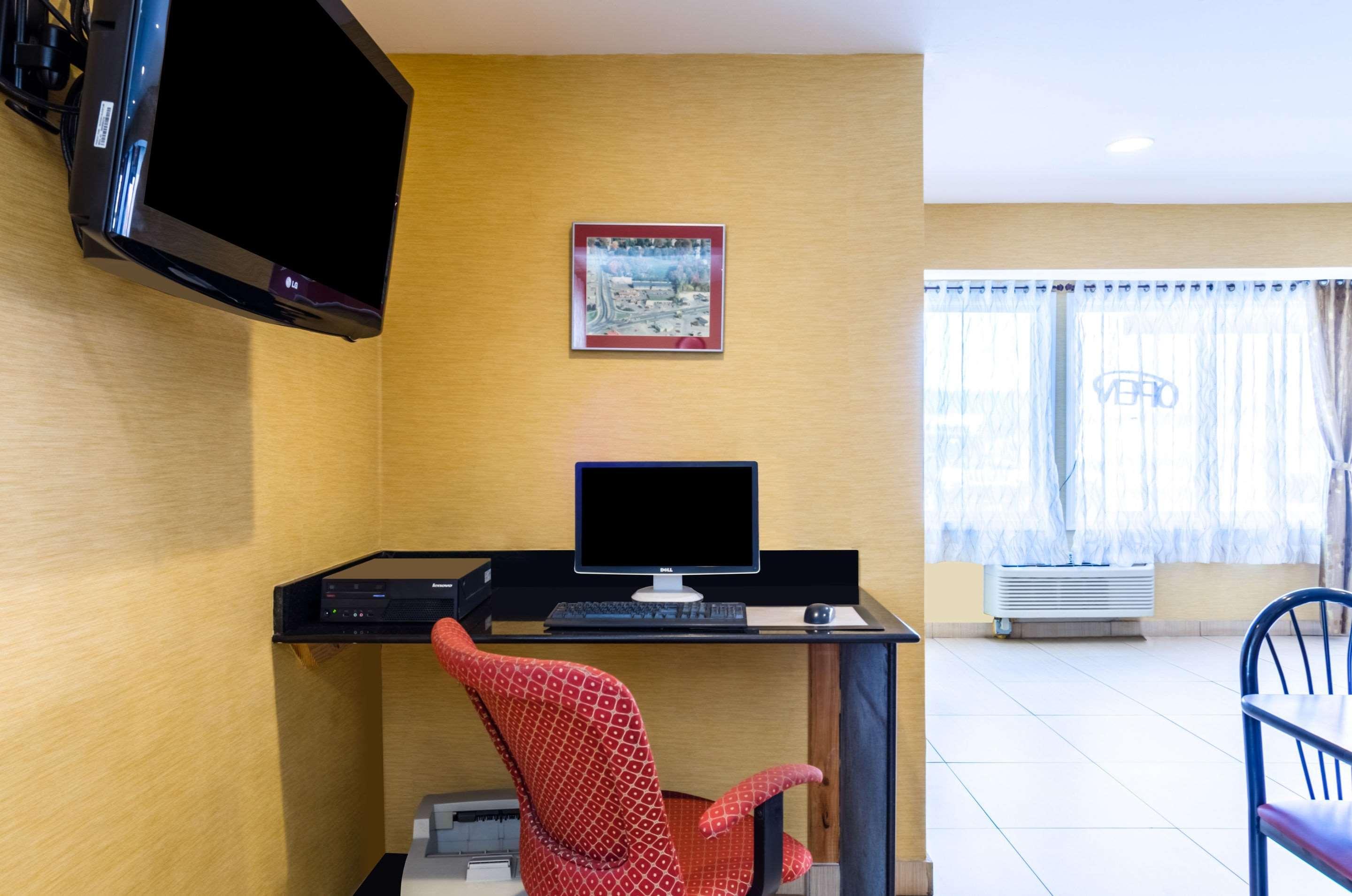 Fairbridge Express Hotel